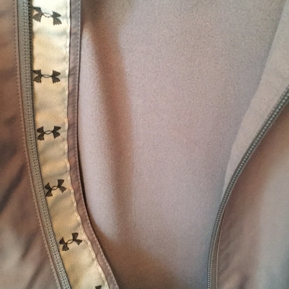 Under Armour Performance Jacket - Picture 7 of 7